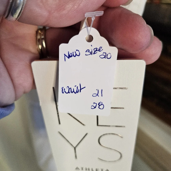 NWT Athleta Alicia Keyes cream pants - Picture 4 of 4